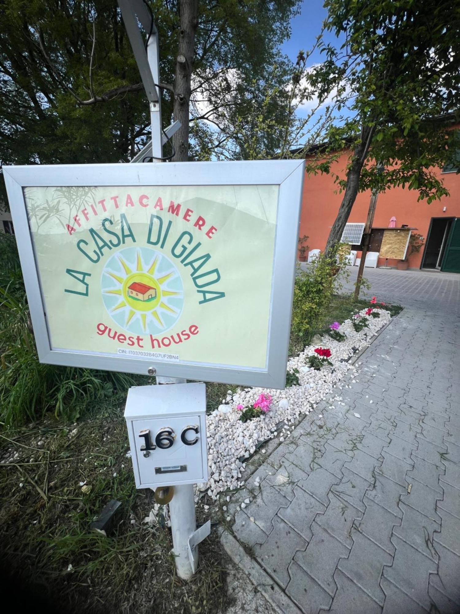 Guesthouse La Casa Di Giada Имола Экстерьер фото